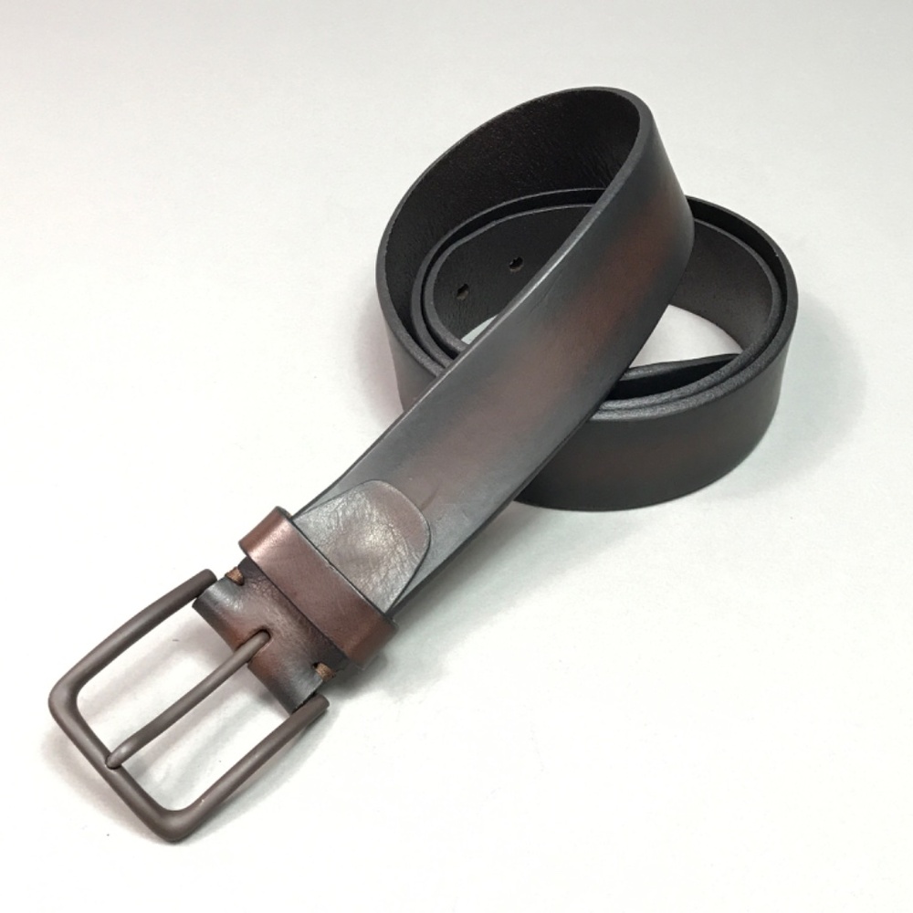 Saks Fifth Avenue Belt Brown & Black Leather Mens 42 Antiqued Buckle